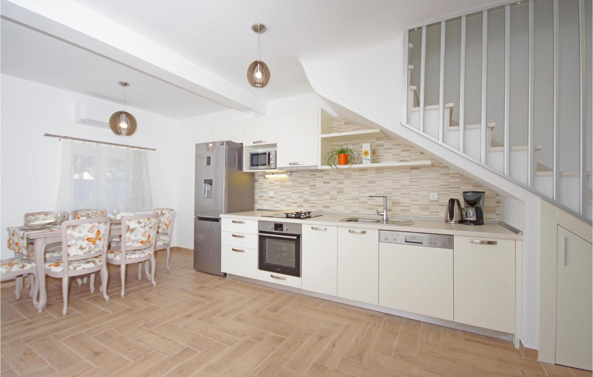 Awesome Home In Drvenik With Wifi Luaran gambar