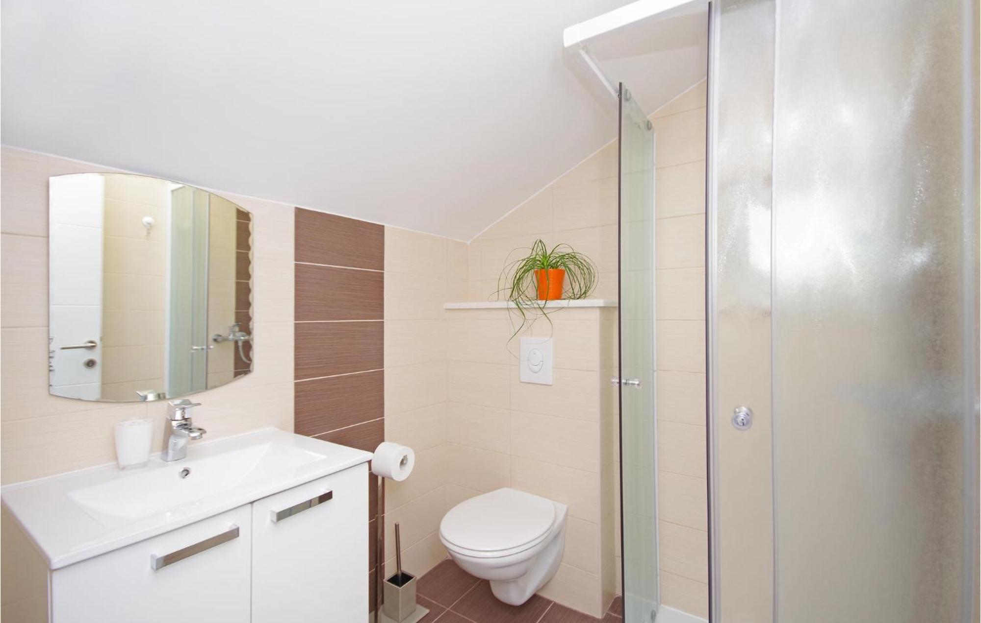 Awesome Home In Drvenik With Wifi Luaran gambar