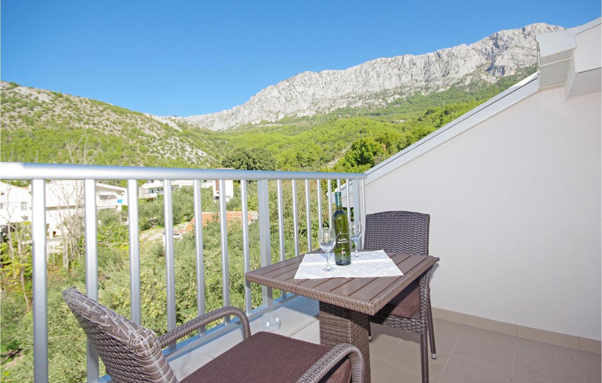 Awesome Home In Drvenik With Wifi Luaran gambar