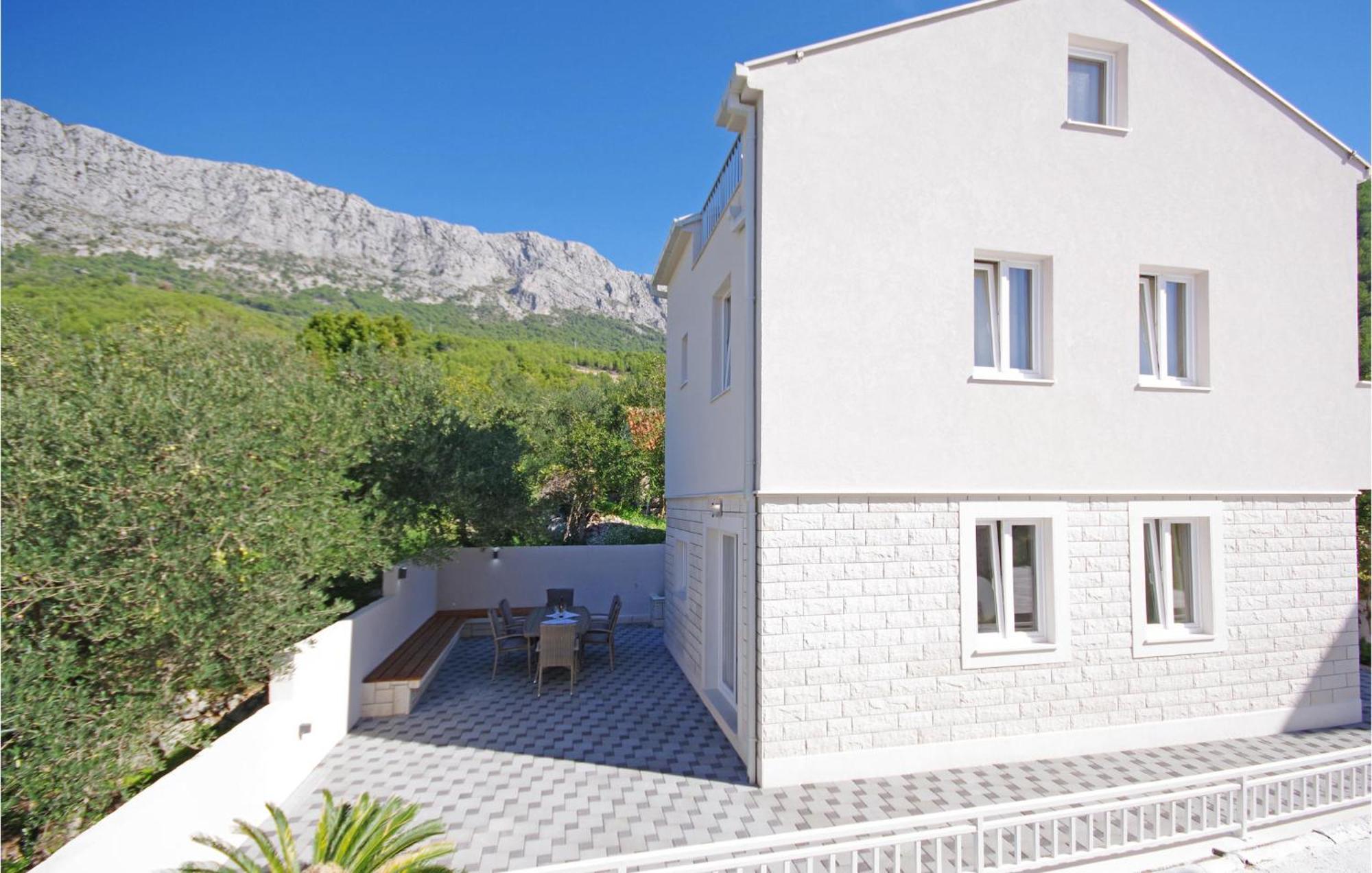 Awesome Home In Drvenik With Wifi Luaran gambar