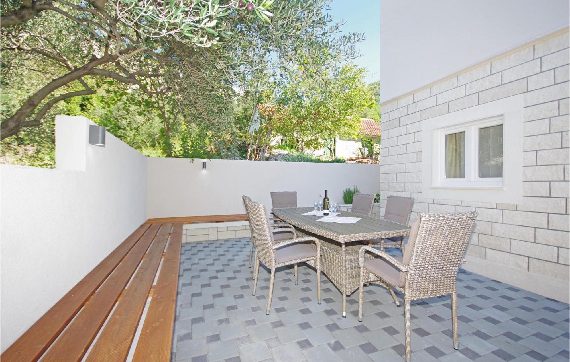 Awesome Home In Drvenik With Wifi Luaran gambar